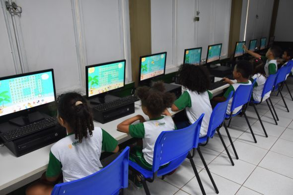 Prefeitura de Cuiab | Programa beneficia estudantes de dez escolas municipais com atividades educativas no contraturno