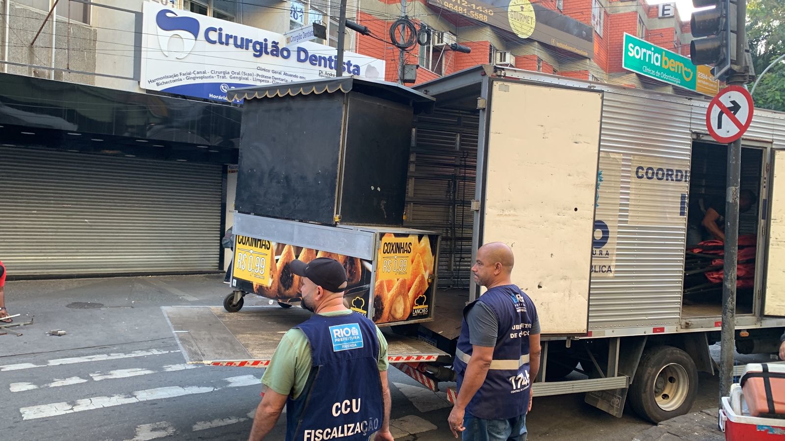 Prefeitura realiza operação de ordenamento e fiscalização no calçadão de Campo Grande - Prefeitura da Cidade do Rio de Janeiro
