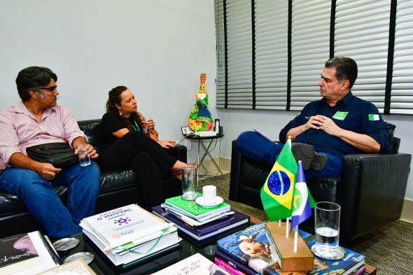 Prefeitura de Cuiab | Prefeito Emanuel Pinheiro recebe defensores pblicos e refora o compromisso em aes destinadas populao em situao de rua