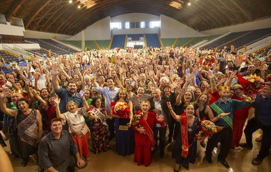 Baile da Melhor Idade: mais de 1.600 pessoas celebram a vida