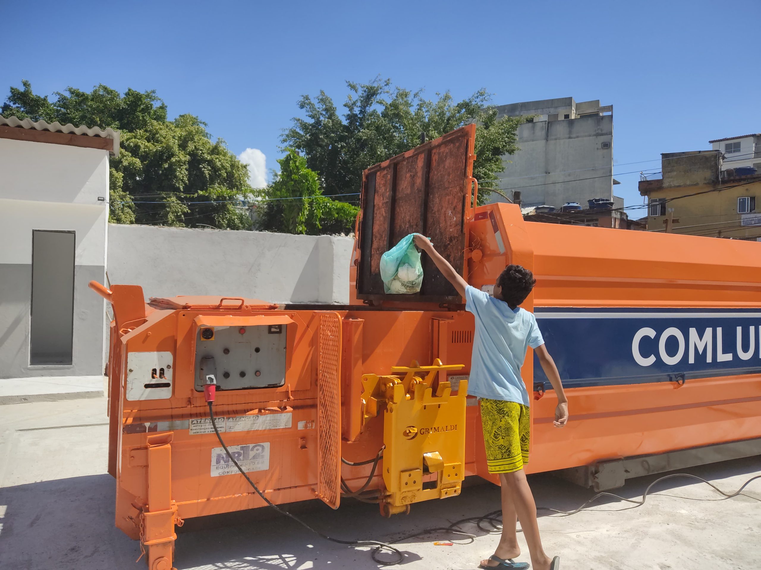 Comlurb e Subprefeitura da Barra entregam mais um ecoponto na Zona Oeste da cidade - Prefeitura da Cidade do Rio de Janeiro
