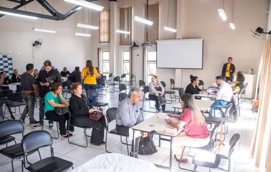 Procurando emprego ? Tem mutio essa semana em trs regionais