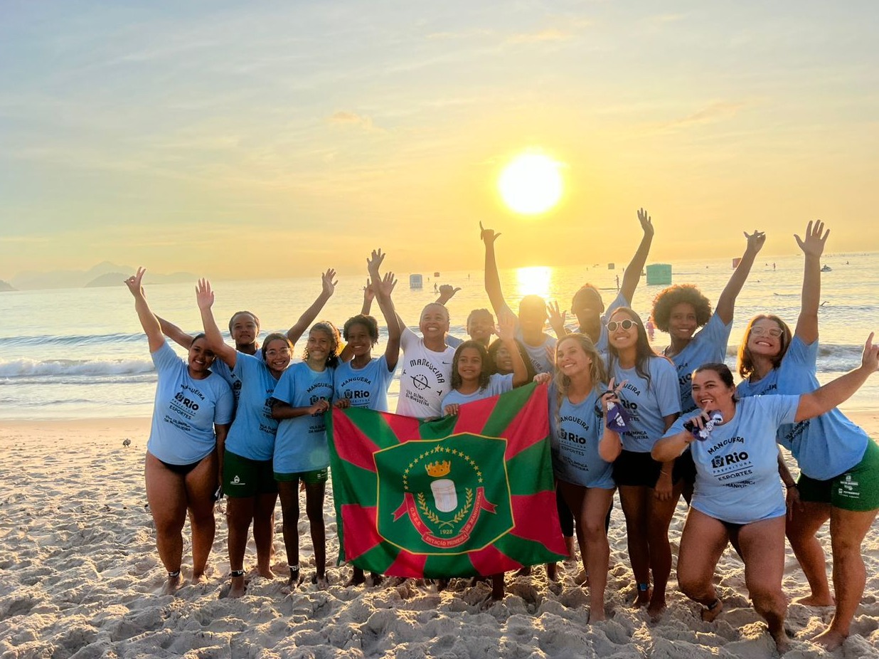 Atletas das Vilas Olímpicas participam do Rainha do Mar, em Copacabana - Prefeitura da Cidade do Rio de Janeiro