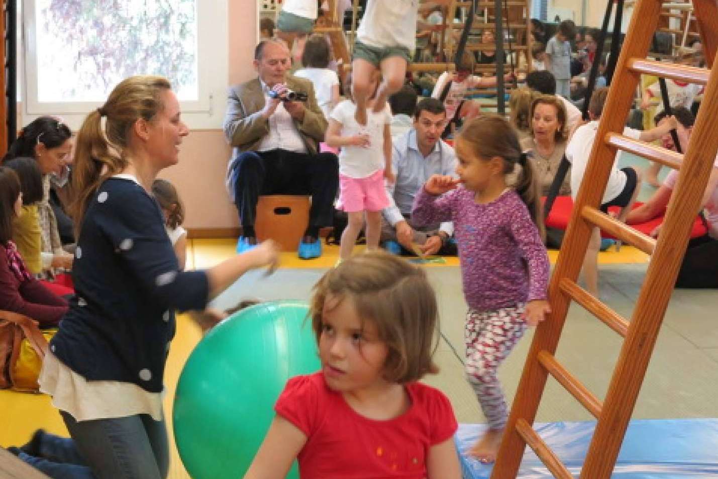 ¿Dónde encontrar cursos de Formación para trabajar con bebés y familias?