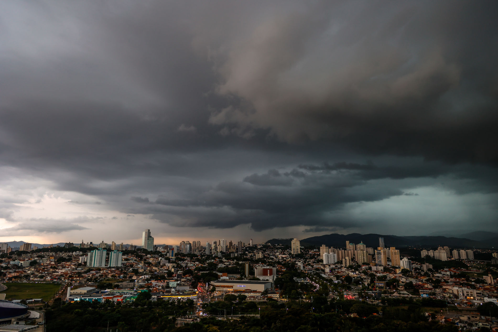 Defesa Civil alerta sobre chuvas até sábado (23)